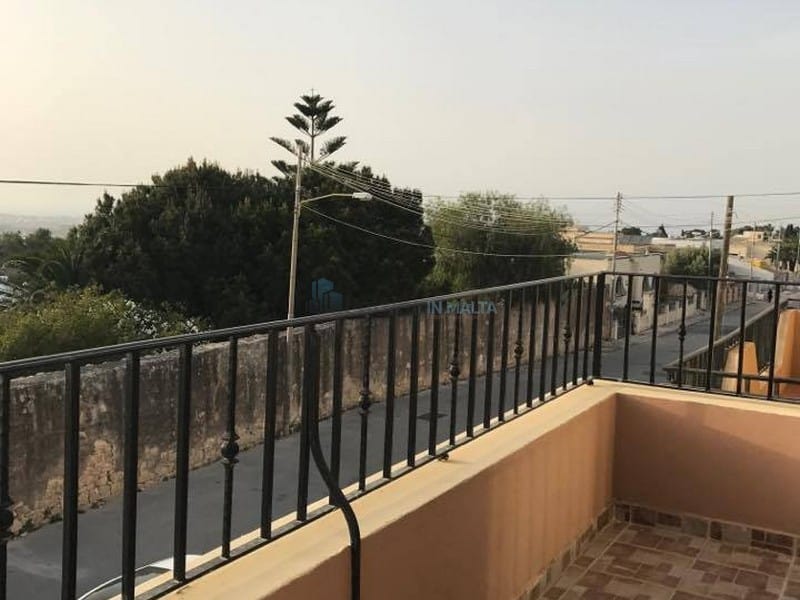 3 Bedroom Duplex Maisonette with Views For Rent in San Pawl ta Targa