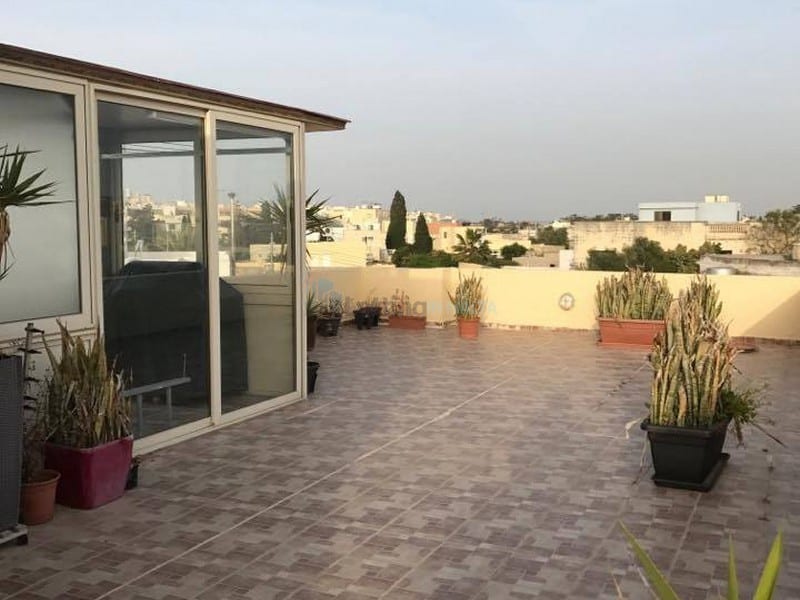 3 Bedroom Duplex Maisonette with Views For Rent in San Pawl ta Targa