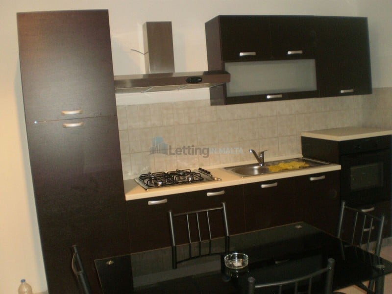 Neat 2 Bedroom Apartment Qawra Long Letting