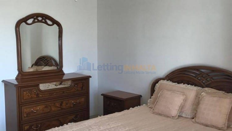 Three Bedroom Close To Malta Airport