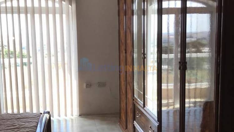 Three Bedroom Close To Malta Airport