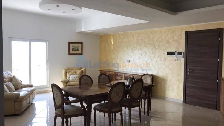 Three Bedroom Close To Malta Airport