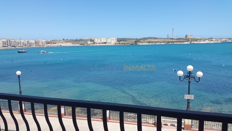 Rent Seafront Townhouse Malta