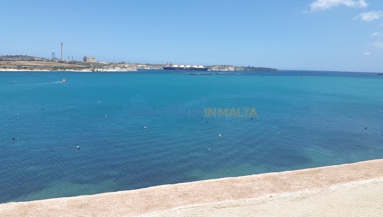 Rent Seafront Townhouse Malta