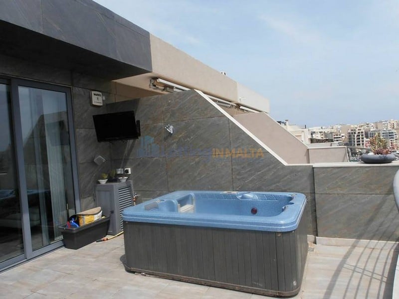 Rent Penthouse Sliema