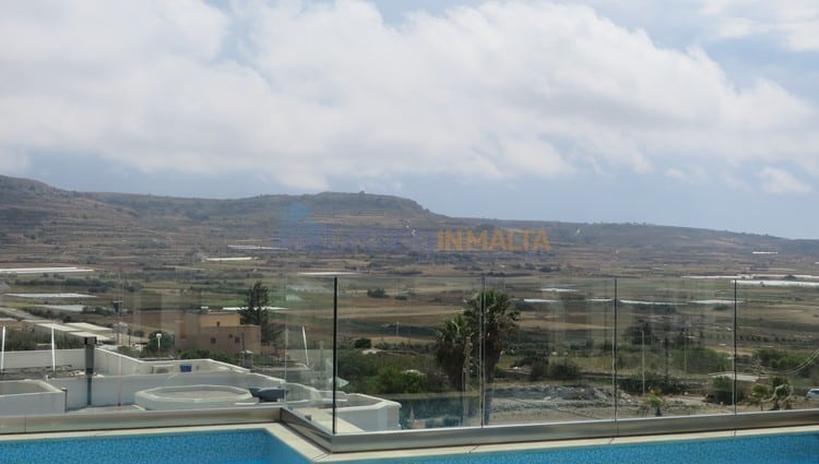 Rent Large House Garden Pool Malta