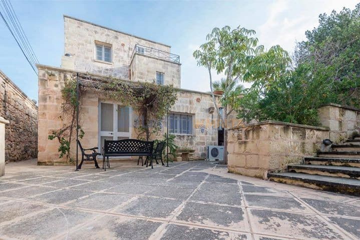 Rent Detached Villa Malta