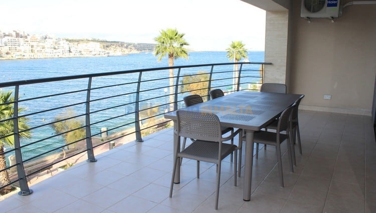 Seafront Apartment Malta Xemxija