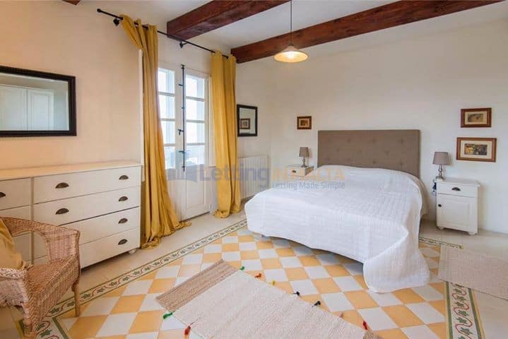 Rent Detached Villa Malta