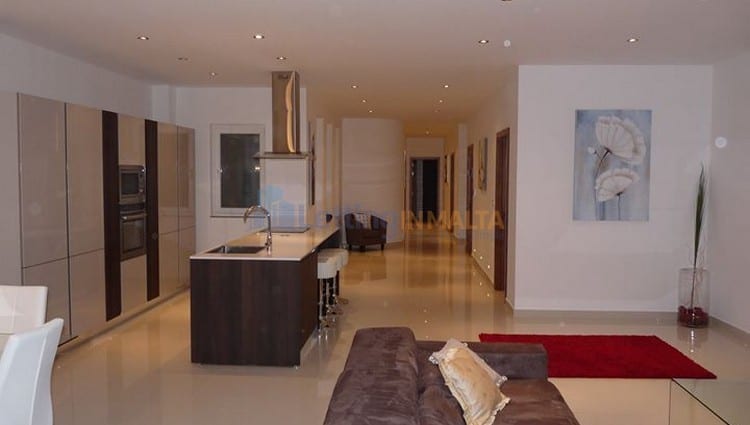 Luxury Apartment St Julians