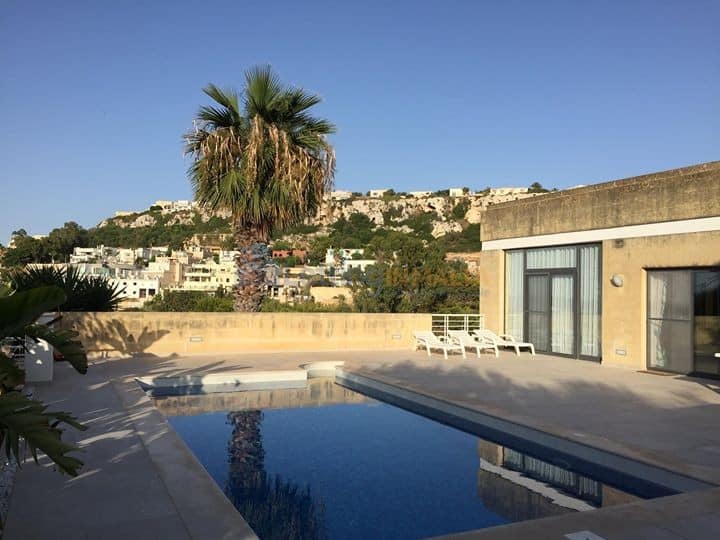 Rent Villa Pool Malta Mellieha
