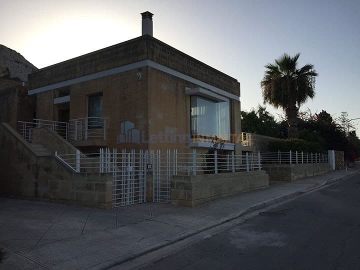 Rent Villa Pool Malta Mellieha