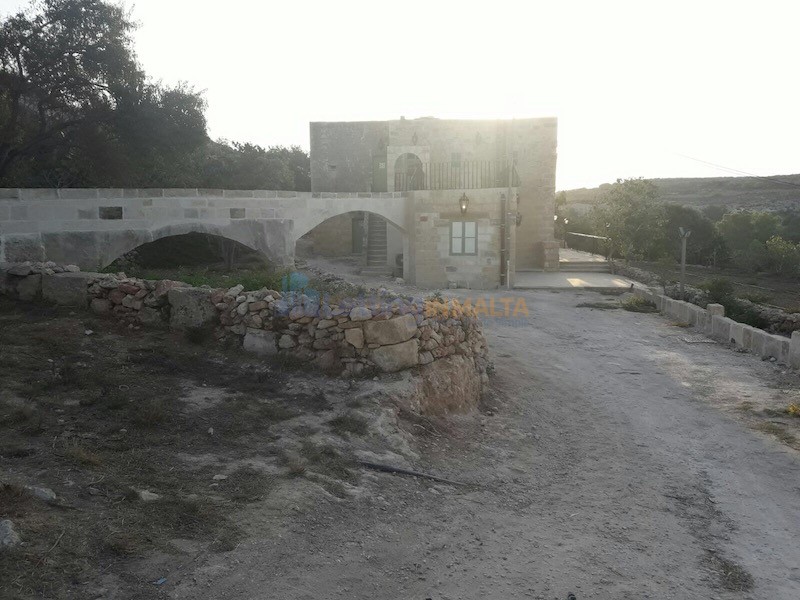 Farmhouse For Rent In Malta