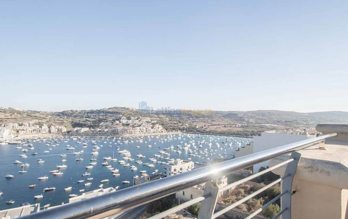 Rent Xemxija Penthouse Seafront