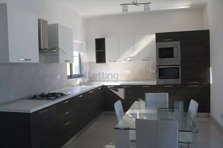 Rent Penthouse Gharghur Malta