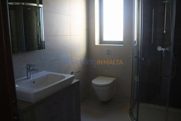 Rent Penthouse Gharghur Malta