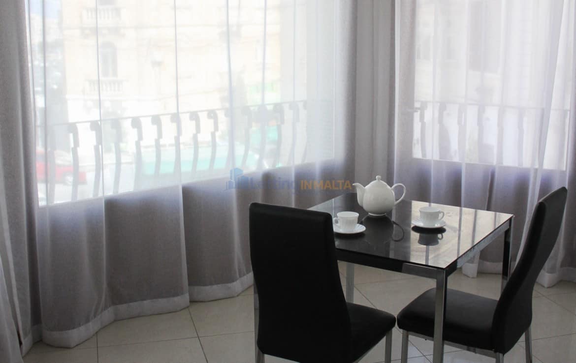 Rent Malta Sliema Apartment