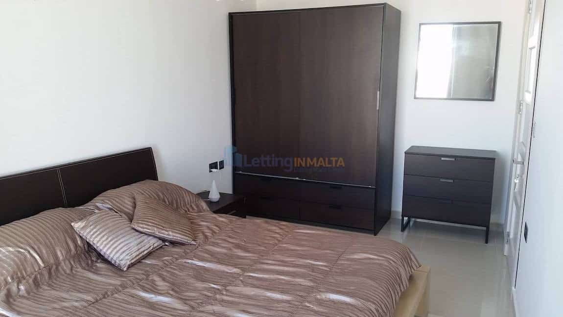 Rent Penthouse Msida Malta