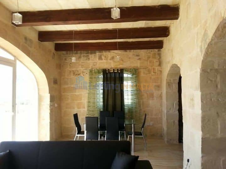 Rent Farmhouse Zejtun