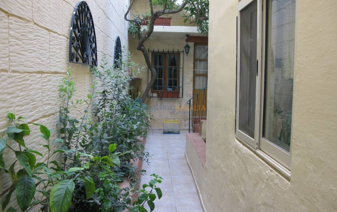 Rent Townhouse Malta