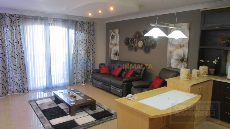 Rent Gzira Seafront 3 bedroom Apartment