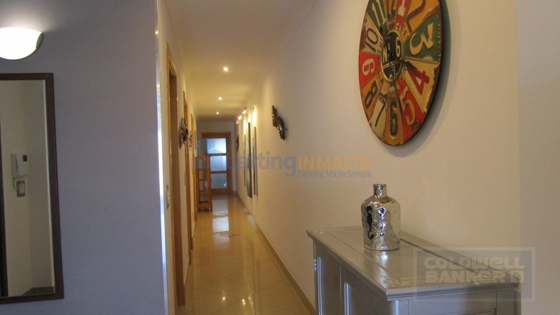 Rent Gzira Seafront 3 bedroom Apartment