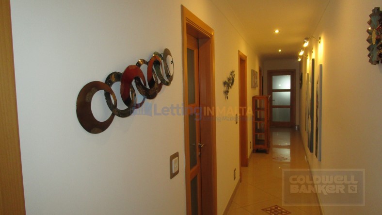 Rent Gzira Seafront 3 bedroom Apartment