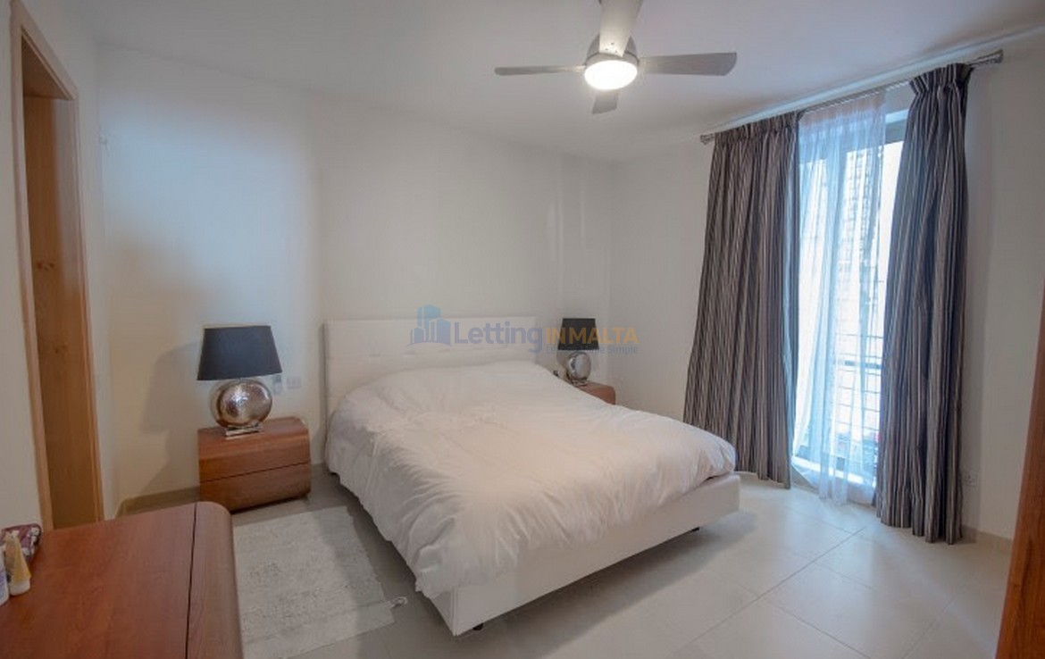 Rent Seafront Apartment Qui-si-sana Sliema