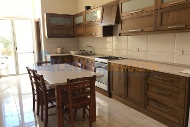 Townhouse Let Malta Birkirkara