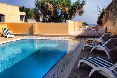 Rent a Villa in Malta