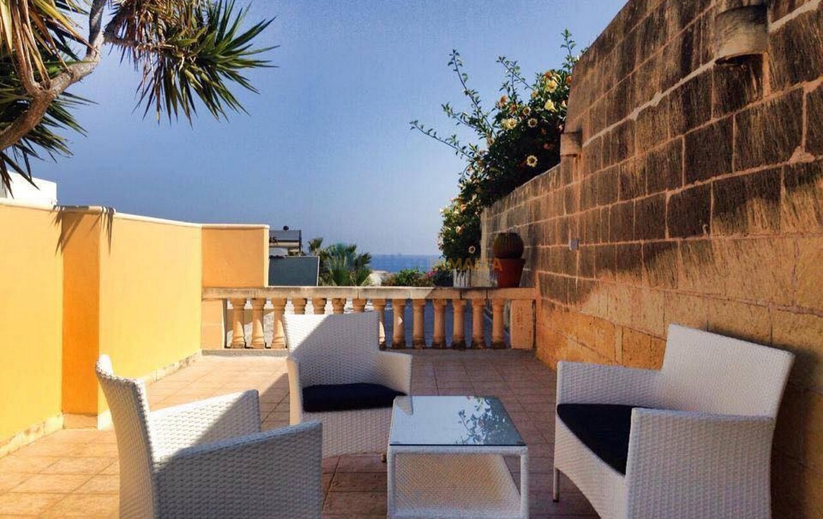 Rent a Villa in Malta