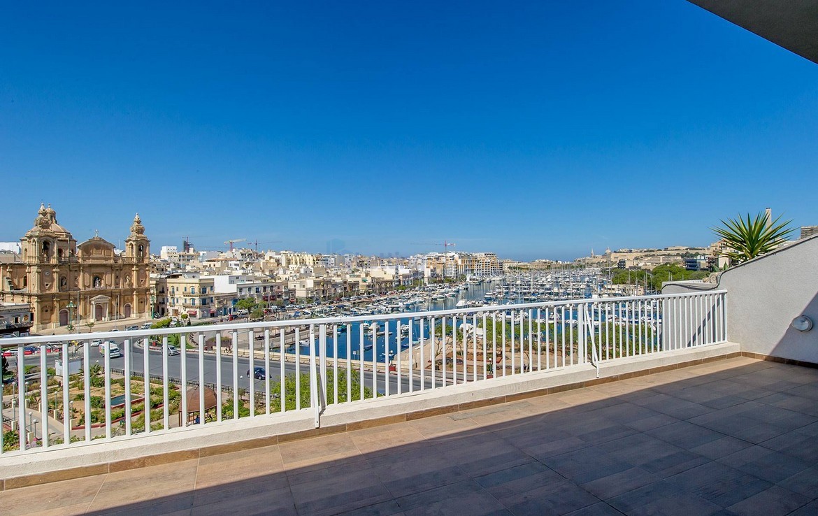 Rent Penthouse Sea Views Malta