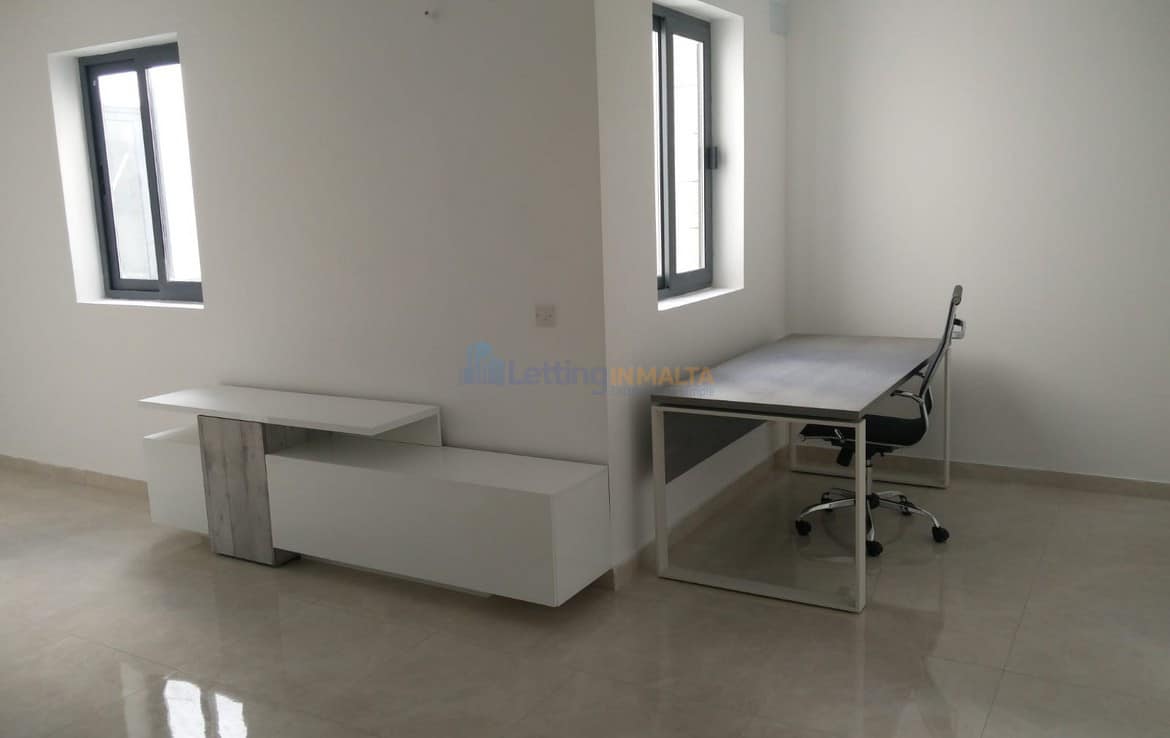 Rent Two Bedroom Penthouse Swieqi