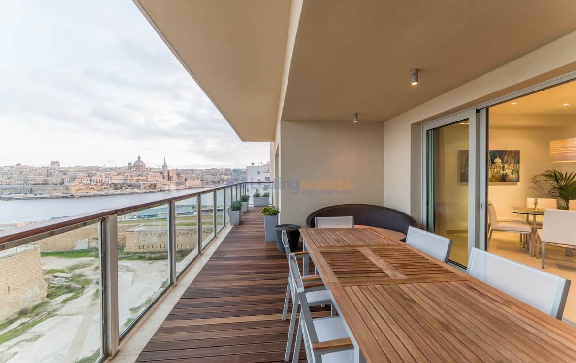 Luxury Seafront Apartment Tigne Point