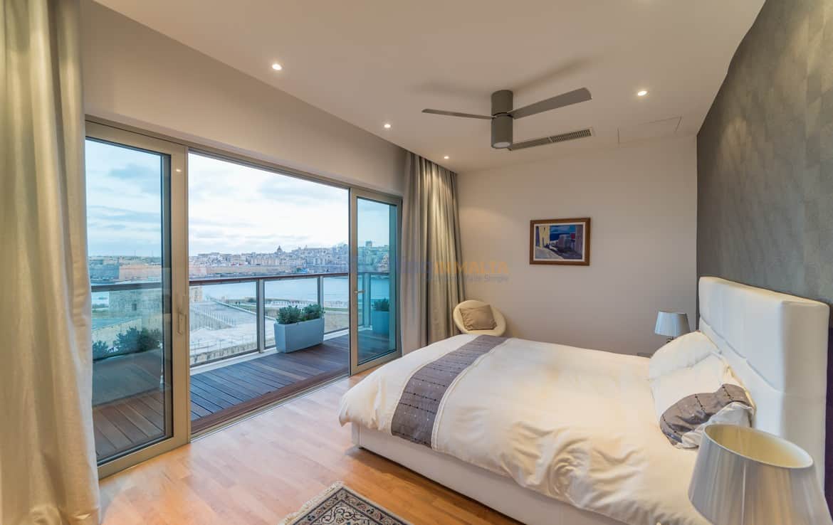 Luxury Seafront Apartment Tigne Point