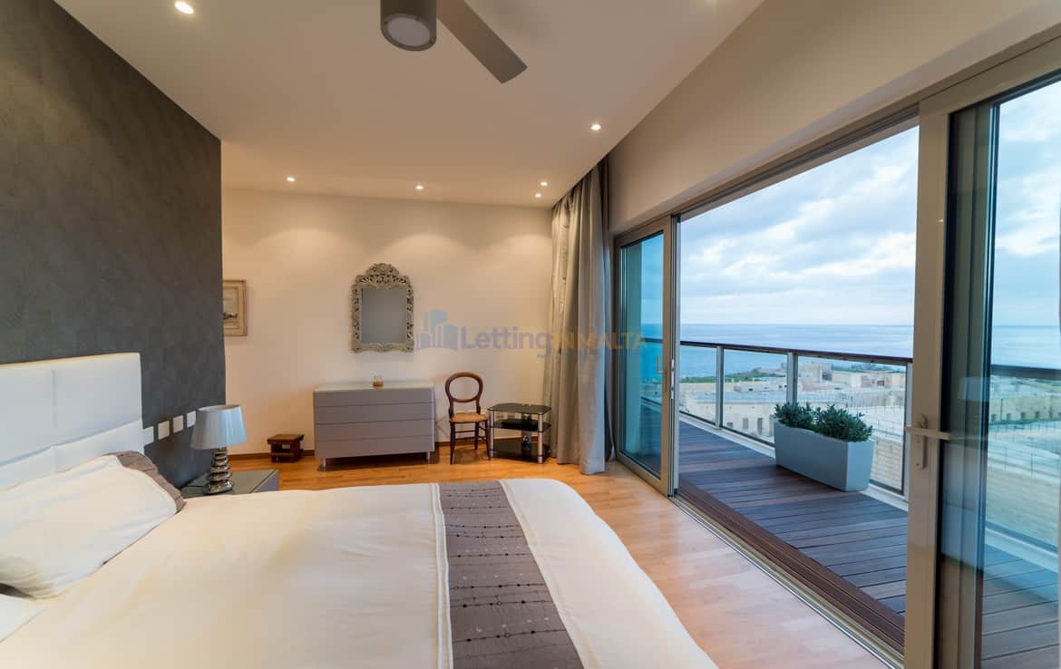 Luxury Seafront Apartment Tigne Point