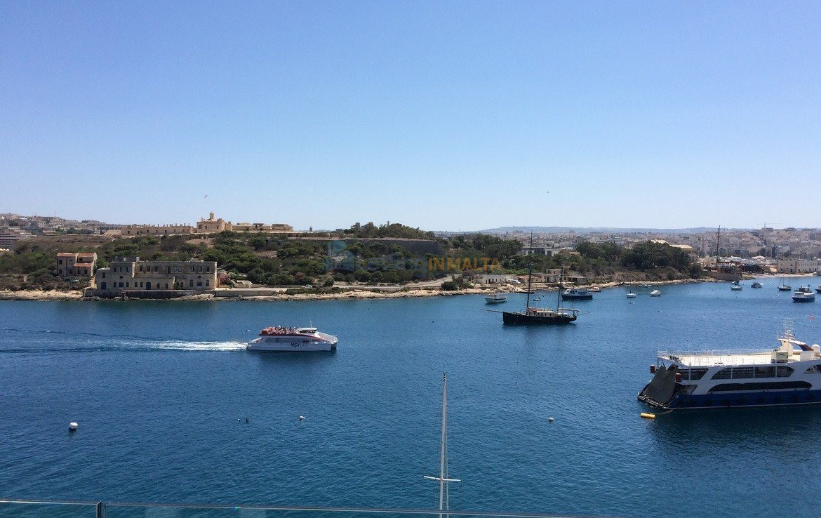 Seafront Sliema Apartment