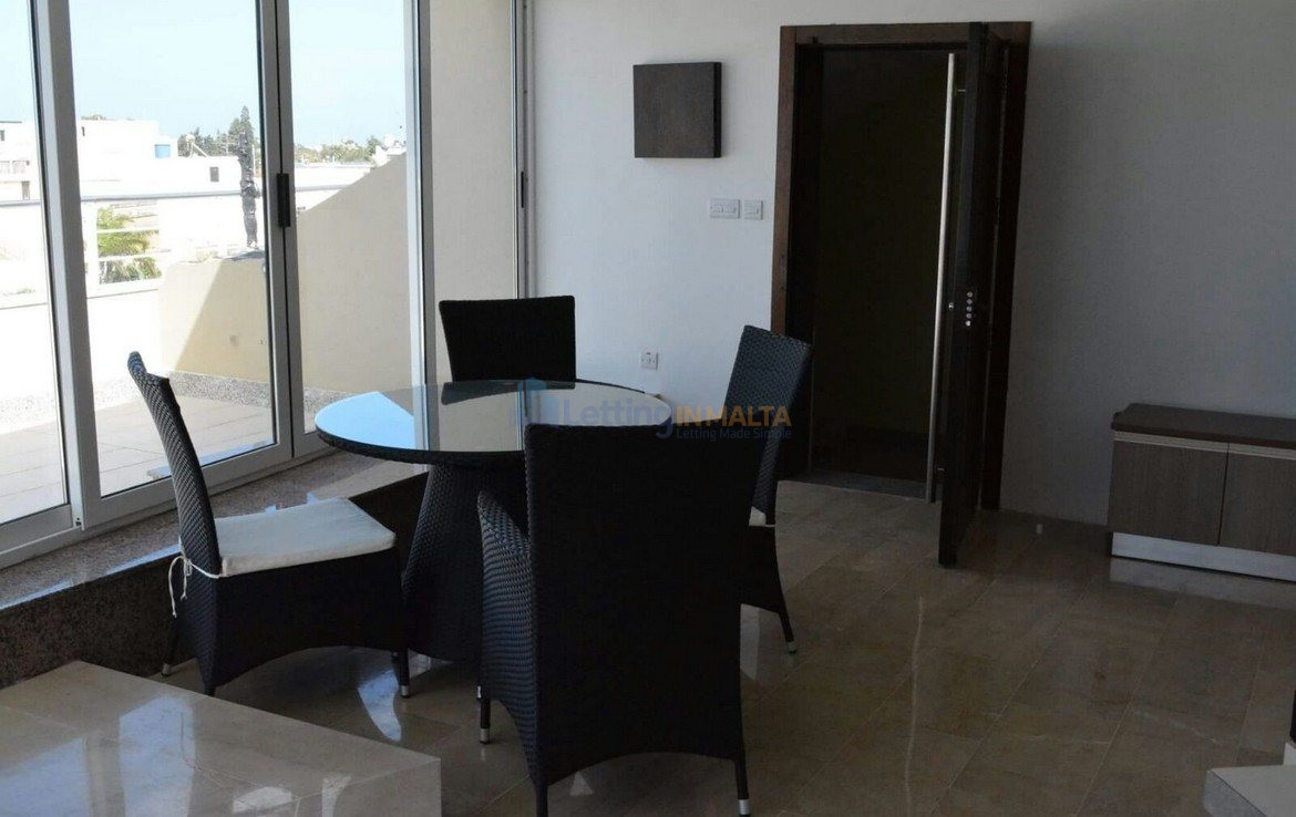 Naxxar Penthouse Malta To Let